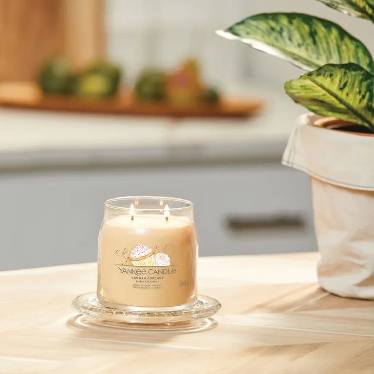 Yankee Candle Candela in giara media Vanilla Cupcake (Ref. 1630003E)