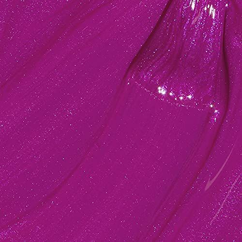 Primo piano di smalto rosa con pennello. Texture lucida, sfumatura di colore.