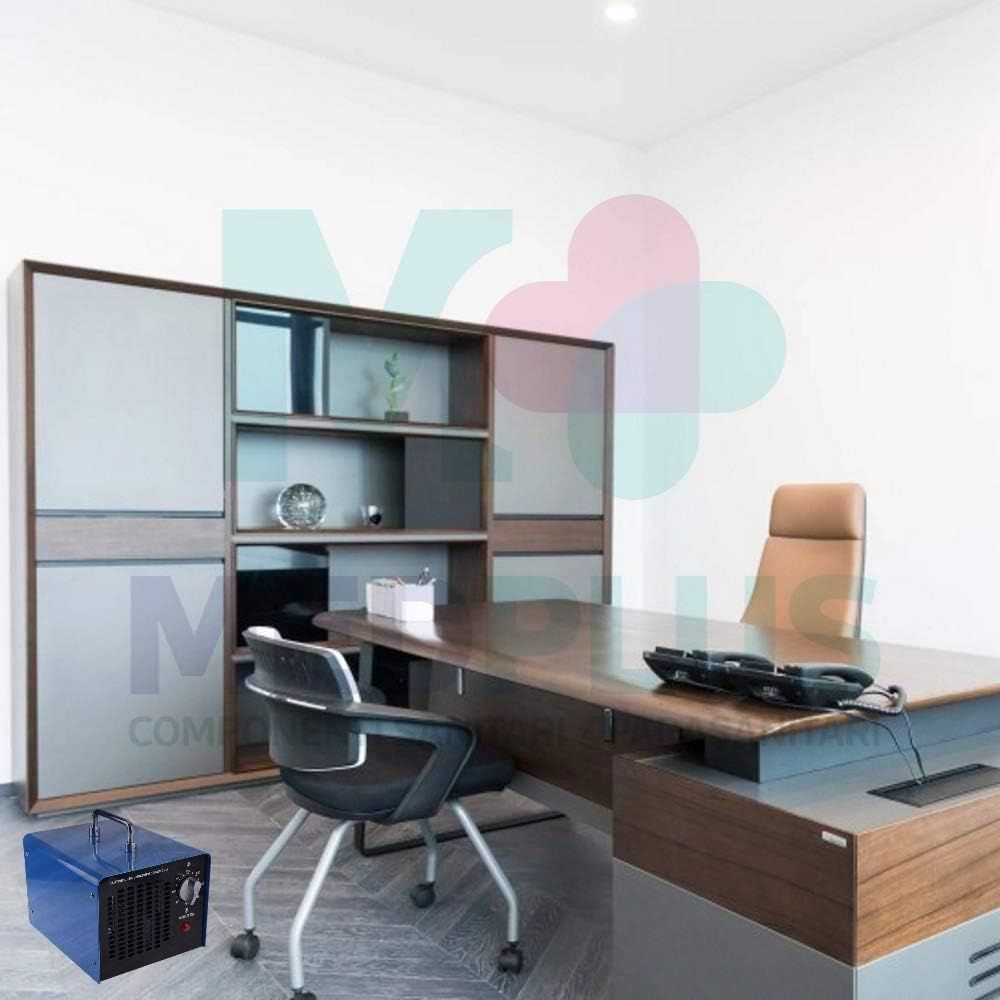 Generatore di ozono blu sul pavimento di un ufficio. Arredamento dell'ufficio sullo sfondo.