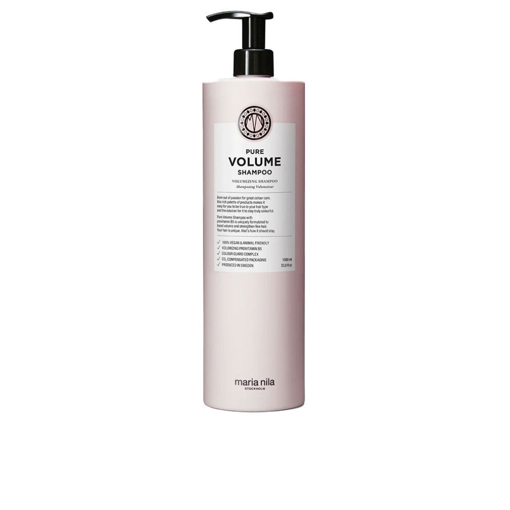 Flacone di shampoo rosa con erogatore nero. Etichetta con testo: PURE VOLUME SHAMPOO. Marchio: Maria Nila.