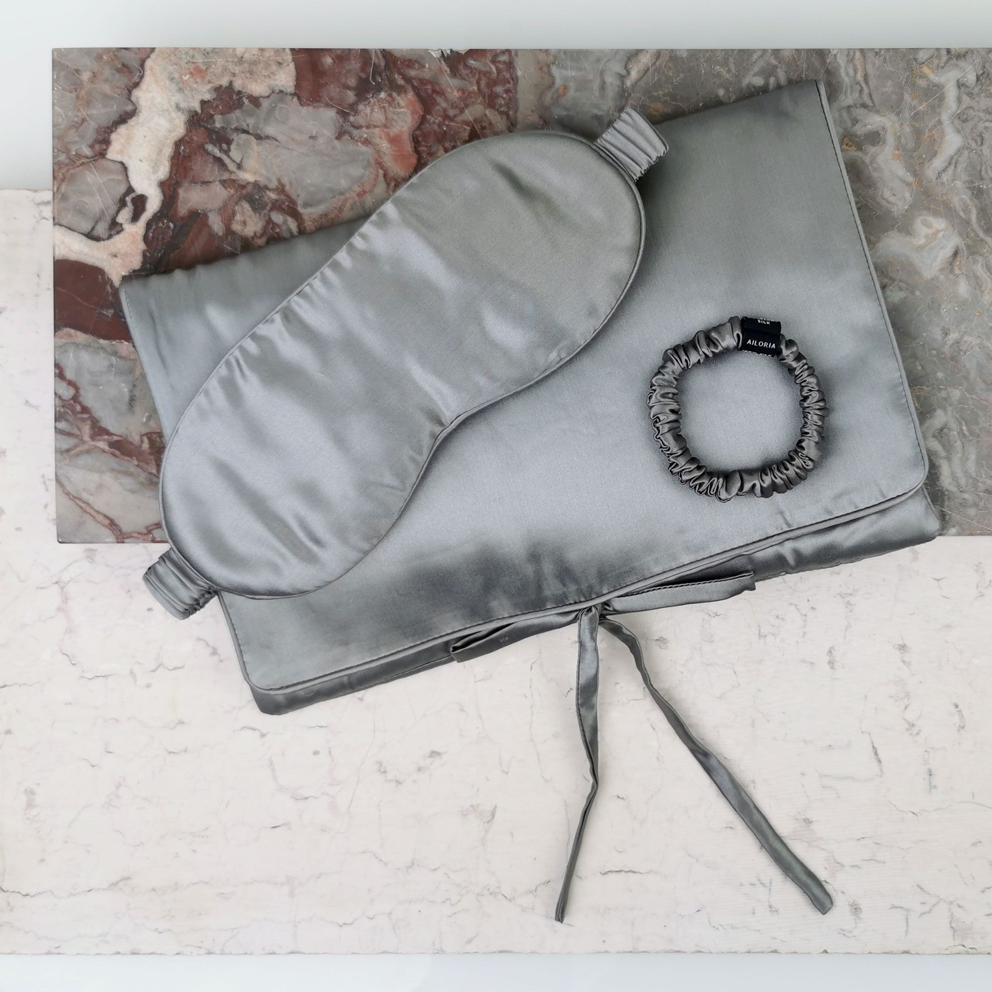 AILORIA TRAVEL SET BEAUTY S borsa di seta, maschera per il sonno e scrunchie S