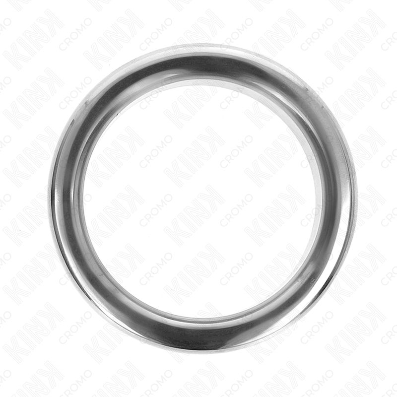 Anello metallico lucido. Forma rotonda. Logo Kink sullo sfondo.