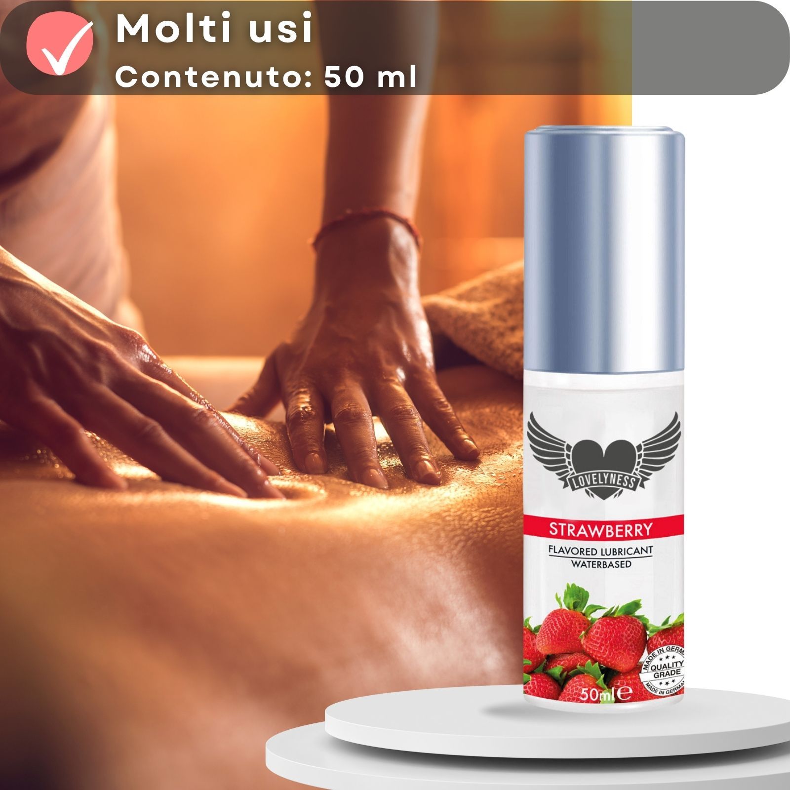 Flacone di lubrificante con fragole e testo. Testo: Strawberry, Flavored Lubricant, Waterbased.