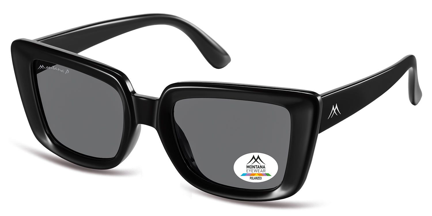 Occhiali da sole neri con lenti quadrate. Logo Montana Eyewear sulla stanghetta sinistra e adesivo sulla lente destra. Lenti polarizzate.