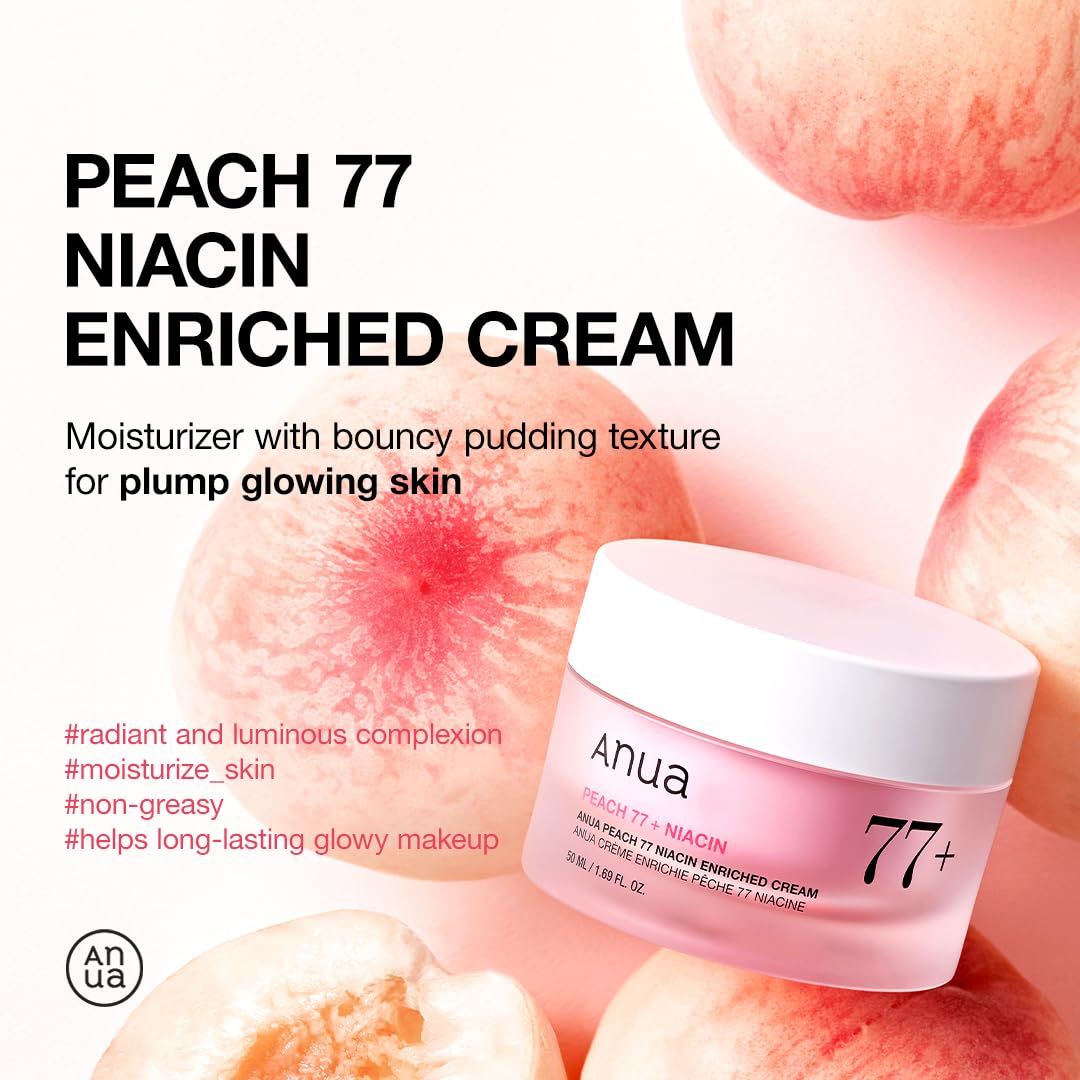 Vaso di crema rosa con coperchio bianco. Scritta: Anua, Peach 77% Niacin Enriched Cream. Circondato da pesche.