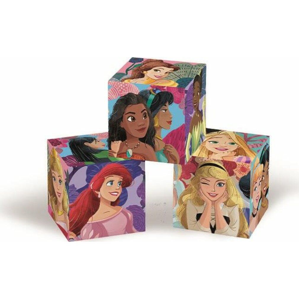 Tre puzzle a cubi con motivi di principesse Disney. Ogni lato mostra una principessa diversa. Su sfondo bianco.