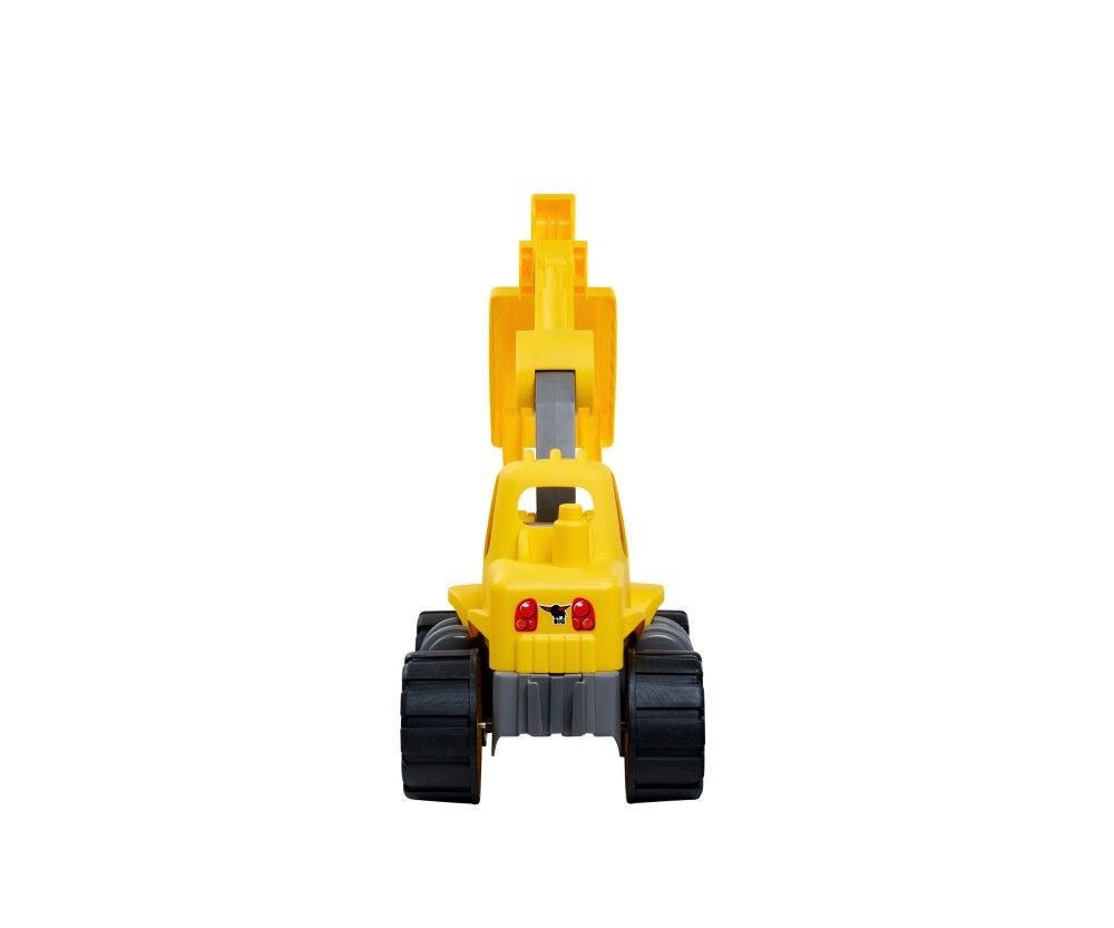 Vista posteriore di un escavatore giallo. Pneumatici neri, cerchi gialli. Su sfondo bianco.