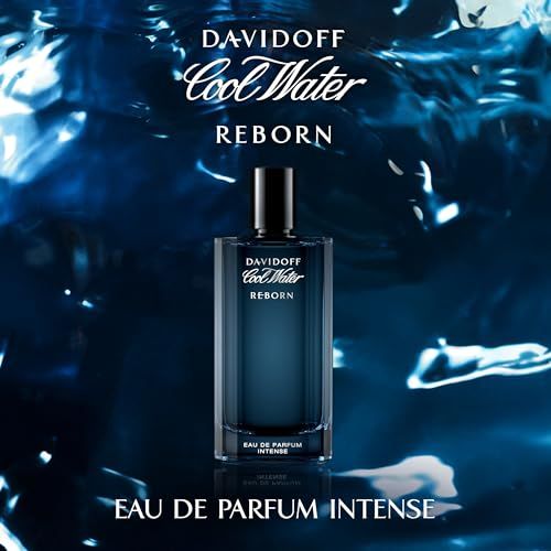Davidoff Cool Water Reborn Intense Eau de Parfum. Flacone blu su sfondo blu. Testo: Eau de Parfum Intense.