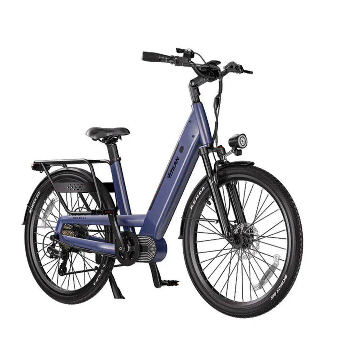 Bicicletta elettrica blu Vitilan L5 con faro e pneumatici Kenda. Portapacchi e marchio visibili.