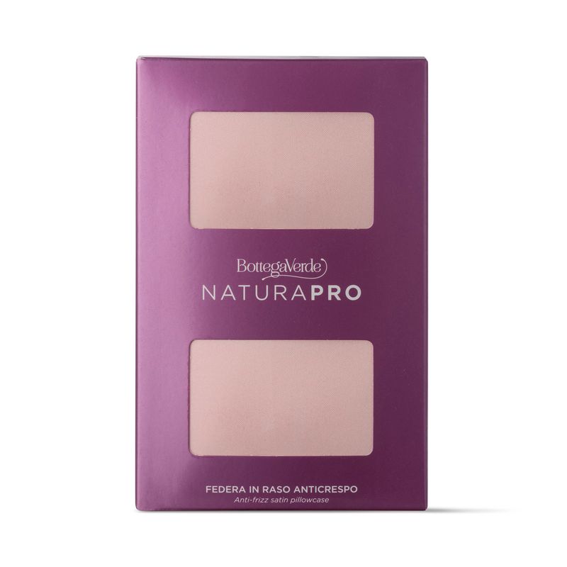 Confezione con due federe rosa. Marchio Bottega Verde NATURA PRO. Testo: Federa in raso anticrespo.