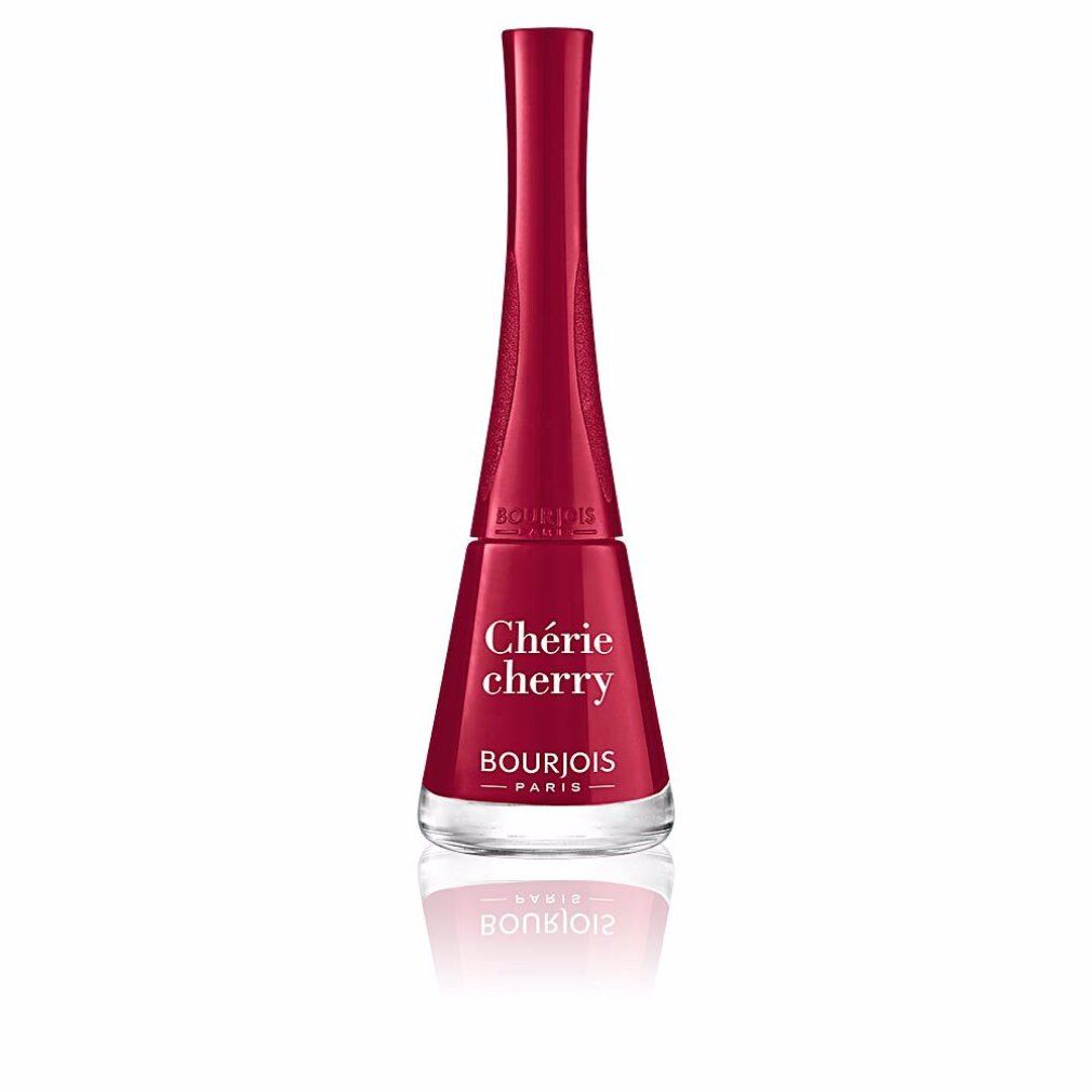 Flacone di smalto rosso ciliegia, testo bianco. Marca: Bourjois Paris. Nome: Chérie Cherry.