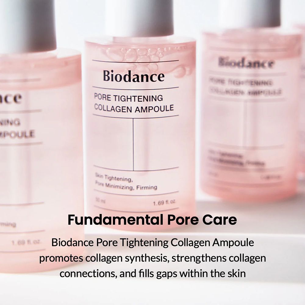 Diversi flaconi rosa con tappo bianco. Scritta: Biodance PORE TIGHTENING COLLAGEN AMPOULE. Testo.