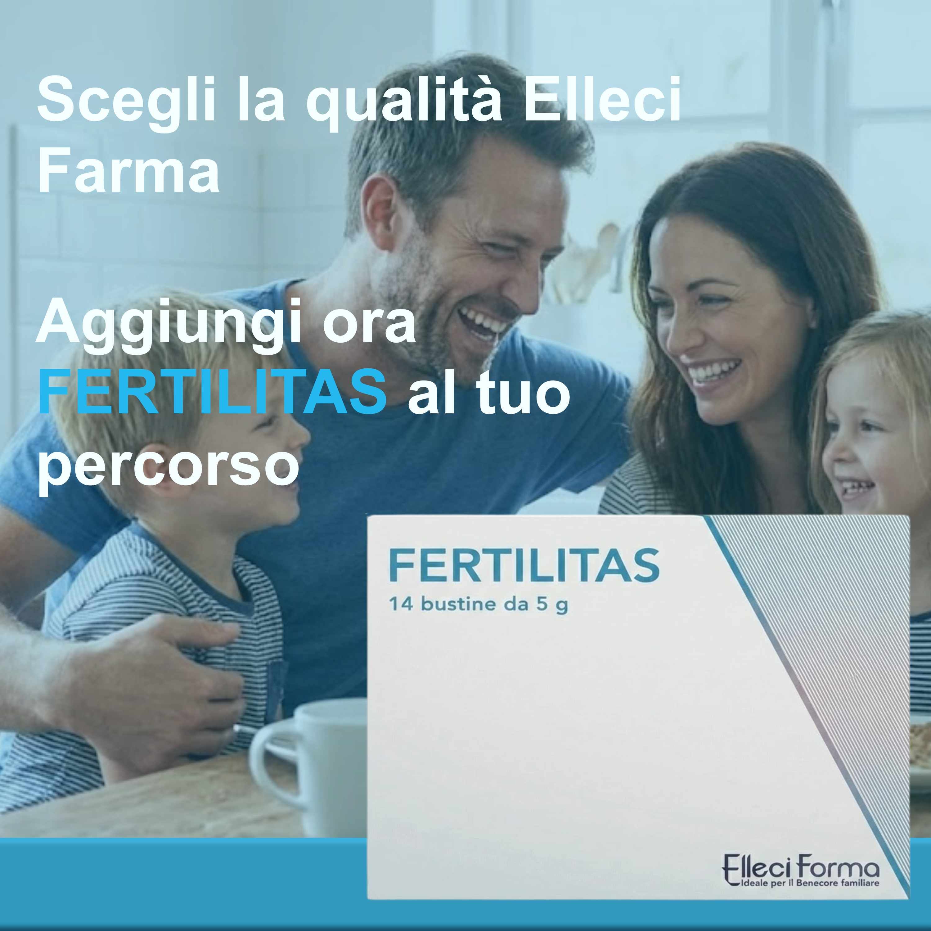 Una famiglia con una scatola FERTILITAS. Scritto: 14 bustine da 5 g. Testo: Elleci Farma. Sfondo blu.
