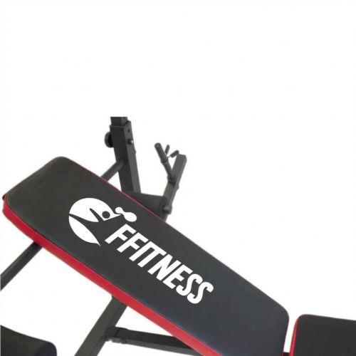 Panca fitness con imbottitura rossa e nera. Logo 'FFitness' sullo schienale.