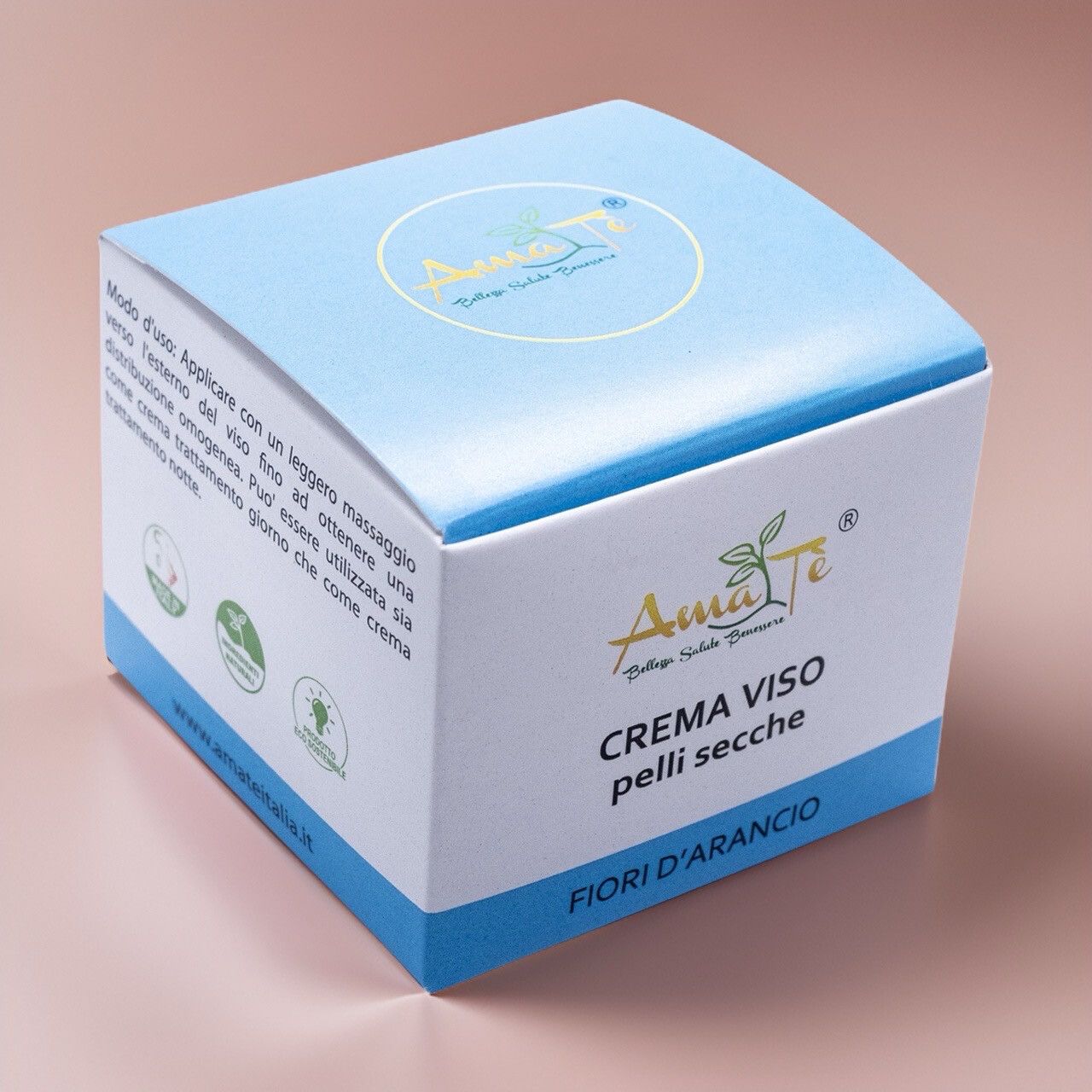 Confezione di Amatè Crema Viso Pelle Secca - Fiori d'Arancio. Scatola bianca e blu con informazioni e logo del prodotto.
