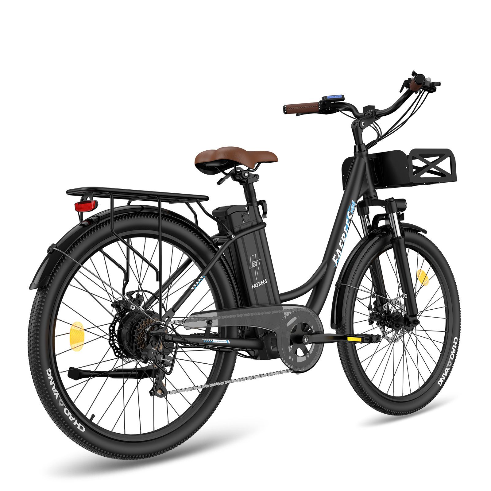 E-bike nera con sella e manubrio marroni. Cestino anteriore, portapacchi posteriore. Marchio Fafrees.
