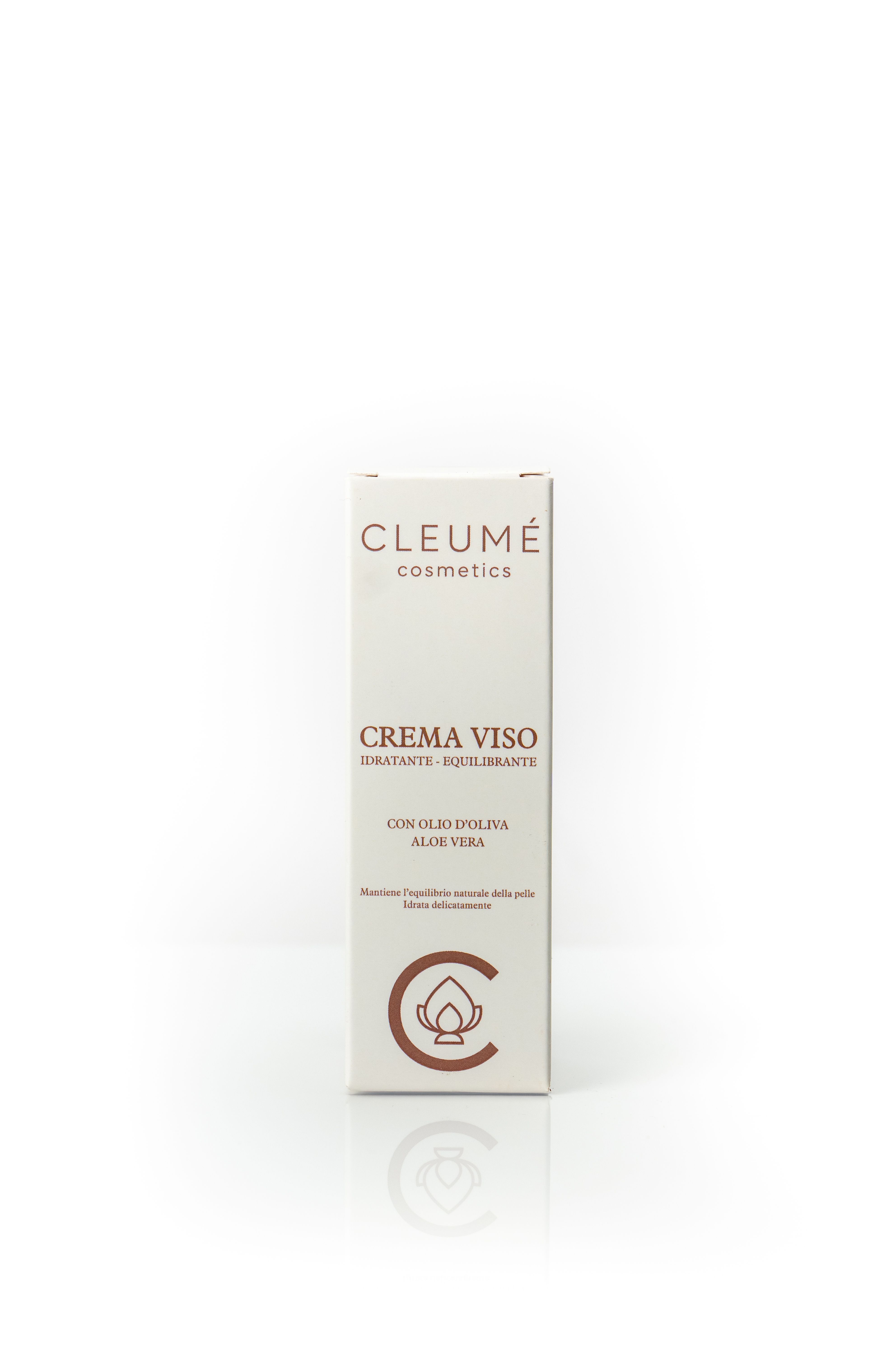 Confezione rettangolare con la scritta "CLEUMÉ cosmetics CREMA VISO". Sotto, "CON OLIO D'OLIVA ALOE VERA".