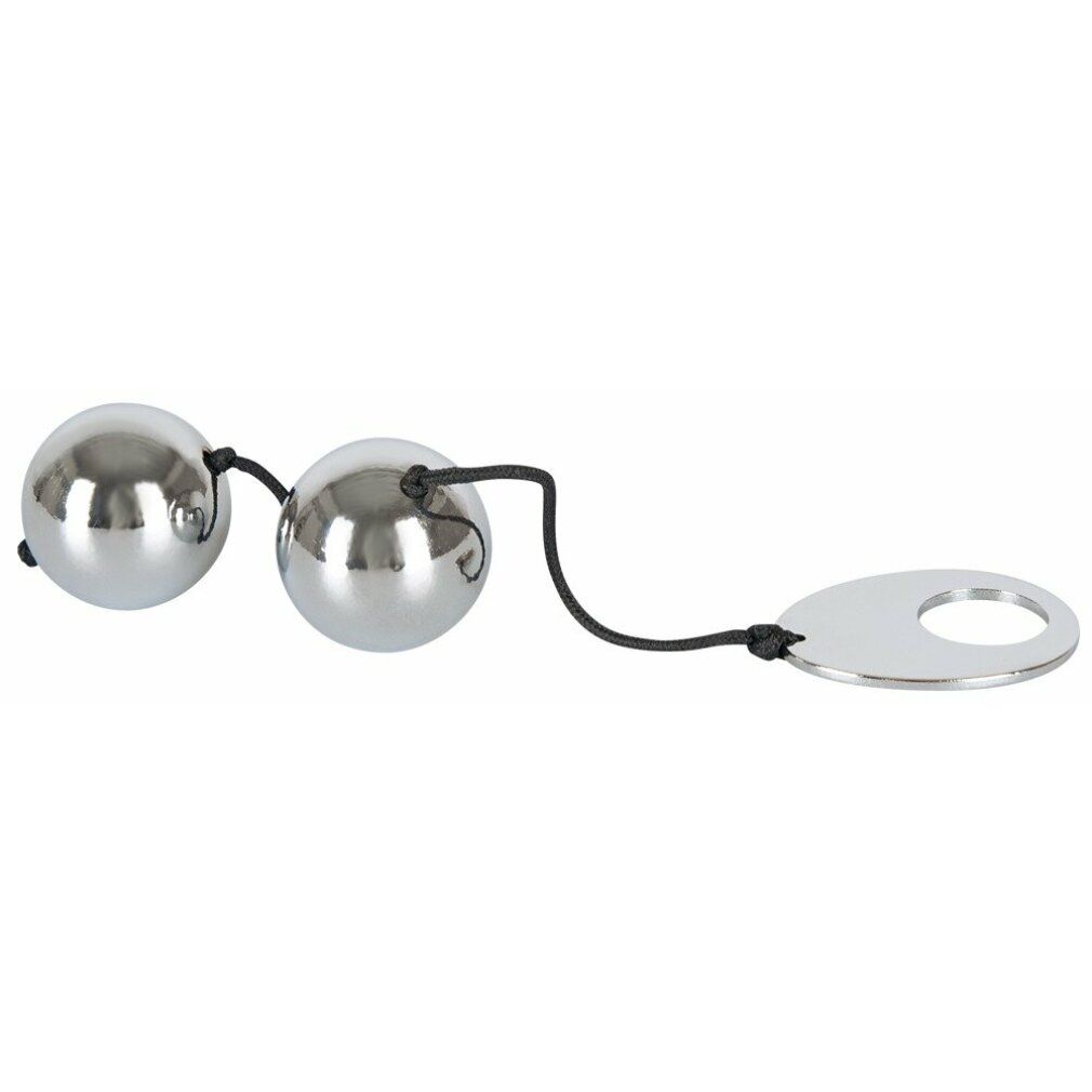 Due sfere metalliche con cordino nero e anello. Superficie lucida. Anello ovale con foro.