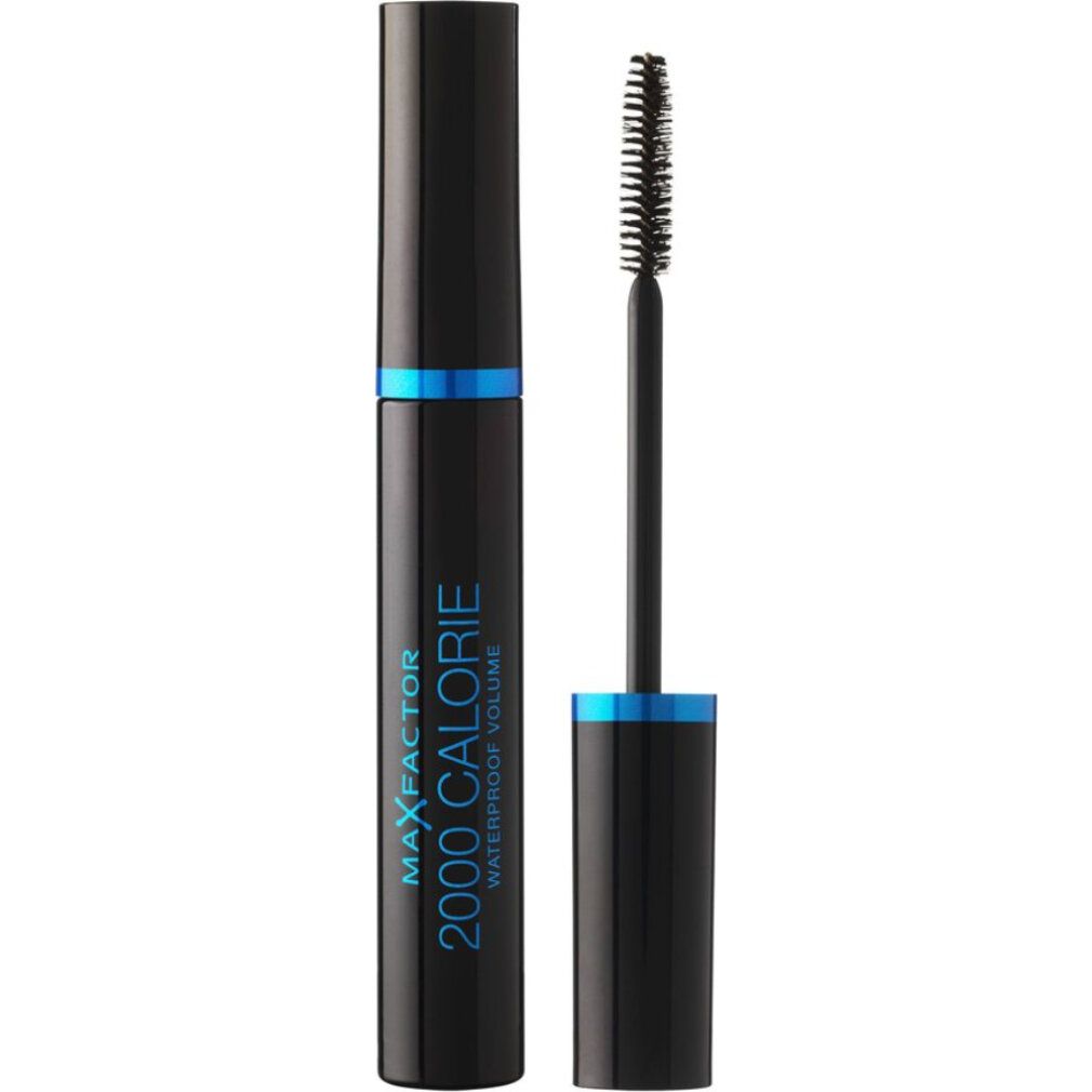Spazzola e tubetto di mascara neri. Dettagli blu. Scritta: Max Factor 2000 Calorie Waterproof Volume.