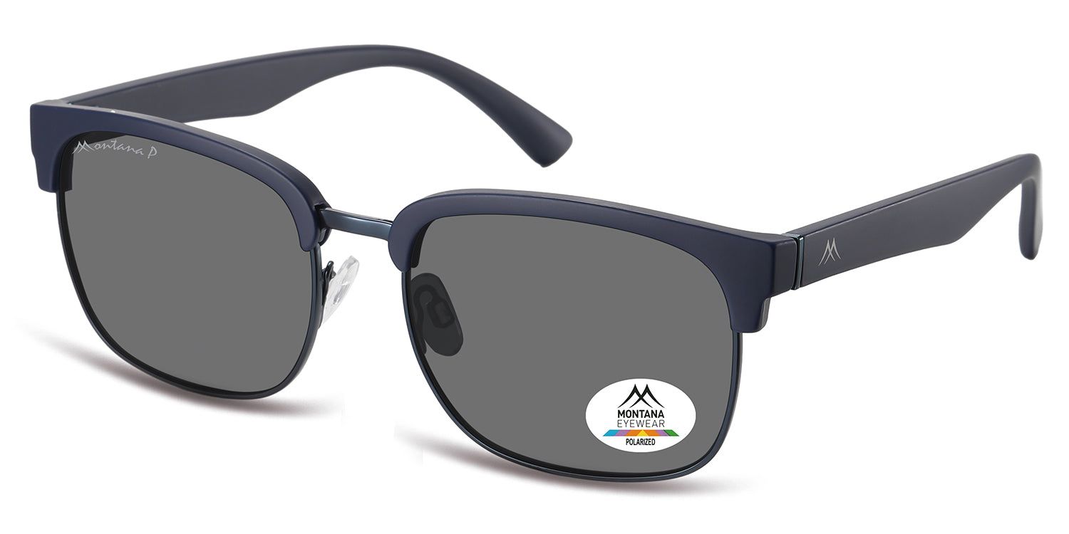 Occhiali da sole blu scuro, lenti grigie. Logo Montana Eyewear sulla lente e sull'asta. Montatura in metallo, prospettiva obliqua.