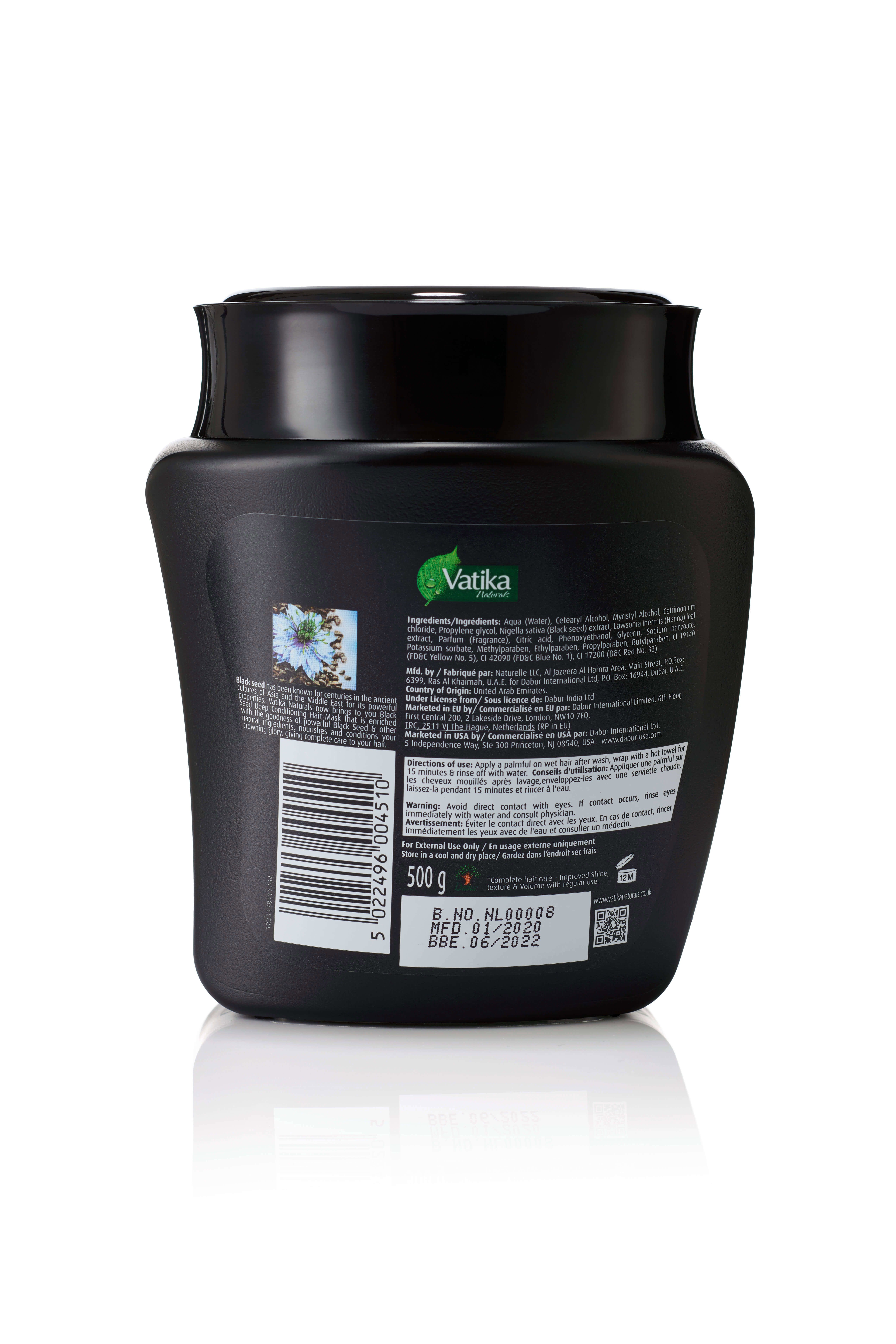 Retro di una maschera per capelli nera. Etichetta con testo e codice a barre. Scritta: Vatika. Illustrazione di semi di cumino nero. 500g.