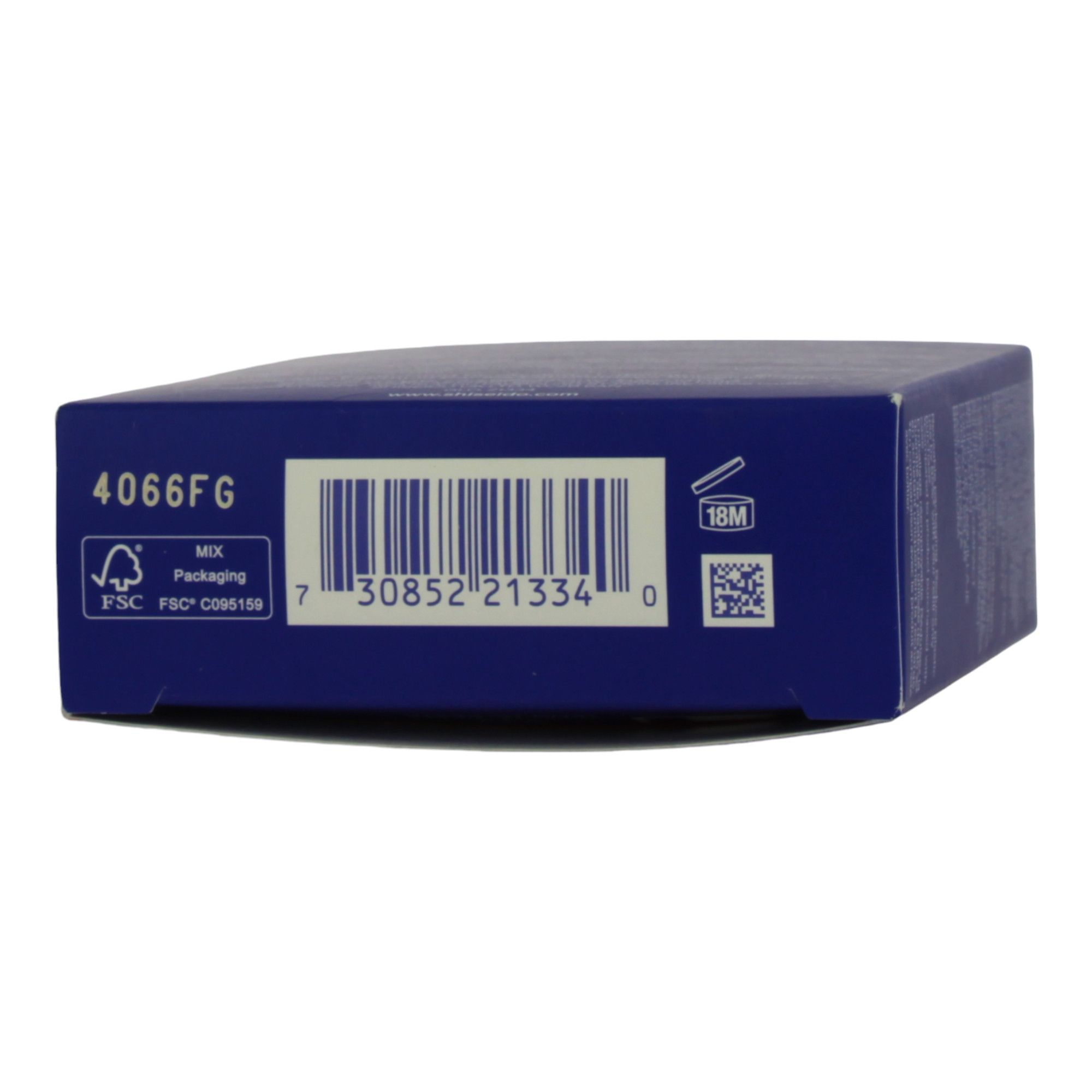 Confezione blu con codice a barre, testo e logo FSC. Contiene la scritta "18M".