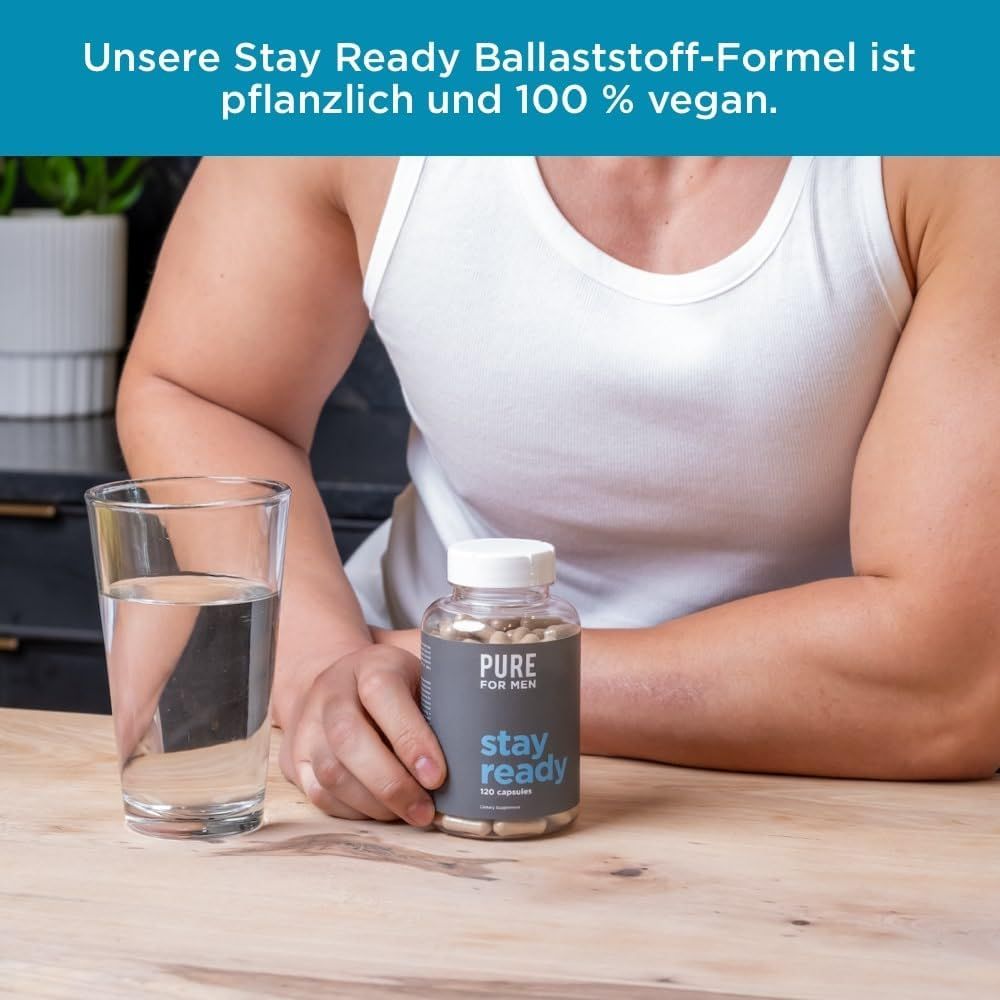 Persona che tiene in mano un flacone "PURE FOR MEN Stay Ready" e un bicchiere d'acqua. Scritta "120 capsules".