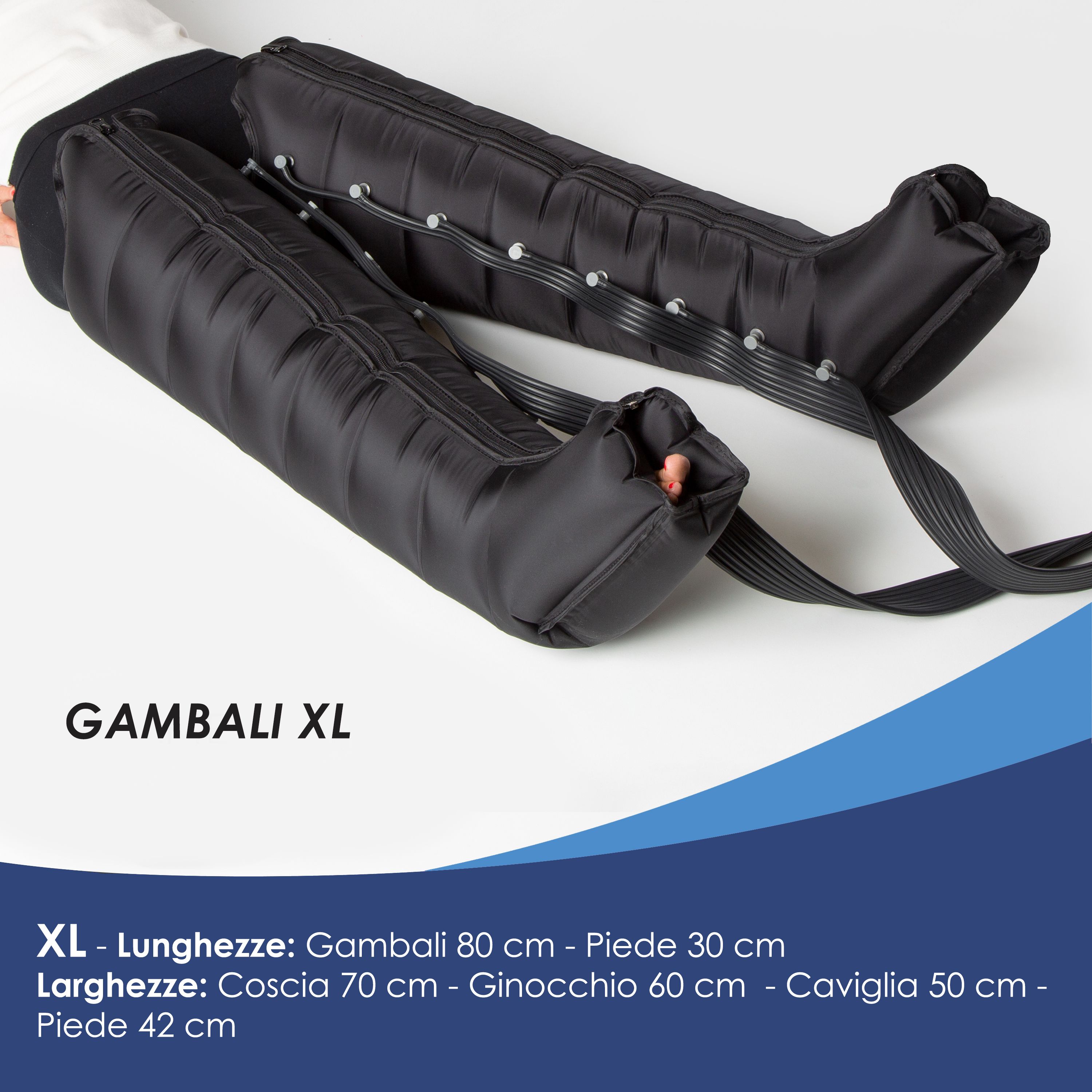 Manicotti neri di compressione per le gambe con tubi e chiusure in velcro visibili.