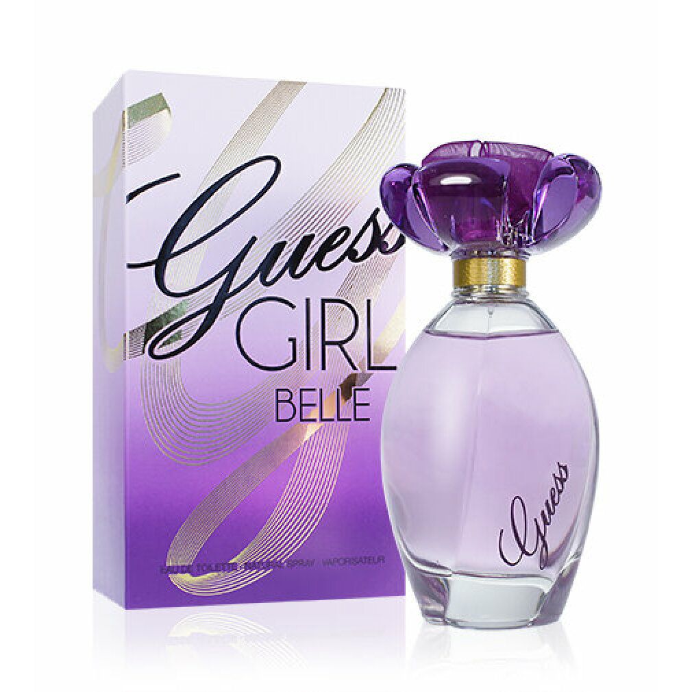 Flacone di profumo e scatola. Scritta Guess Girl Belle. Flacone con tappo viola a forma di fiore. Scatola con linee curve.