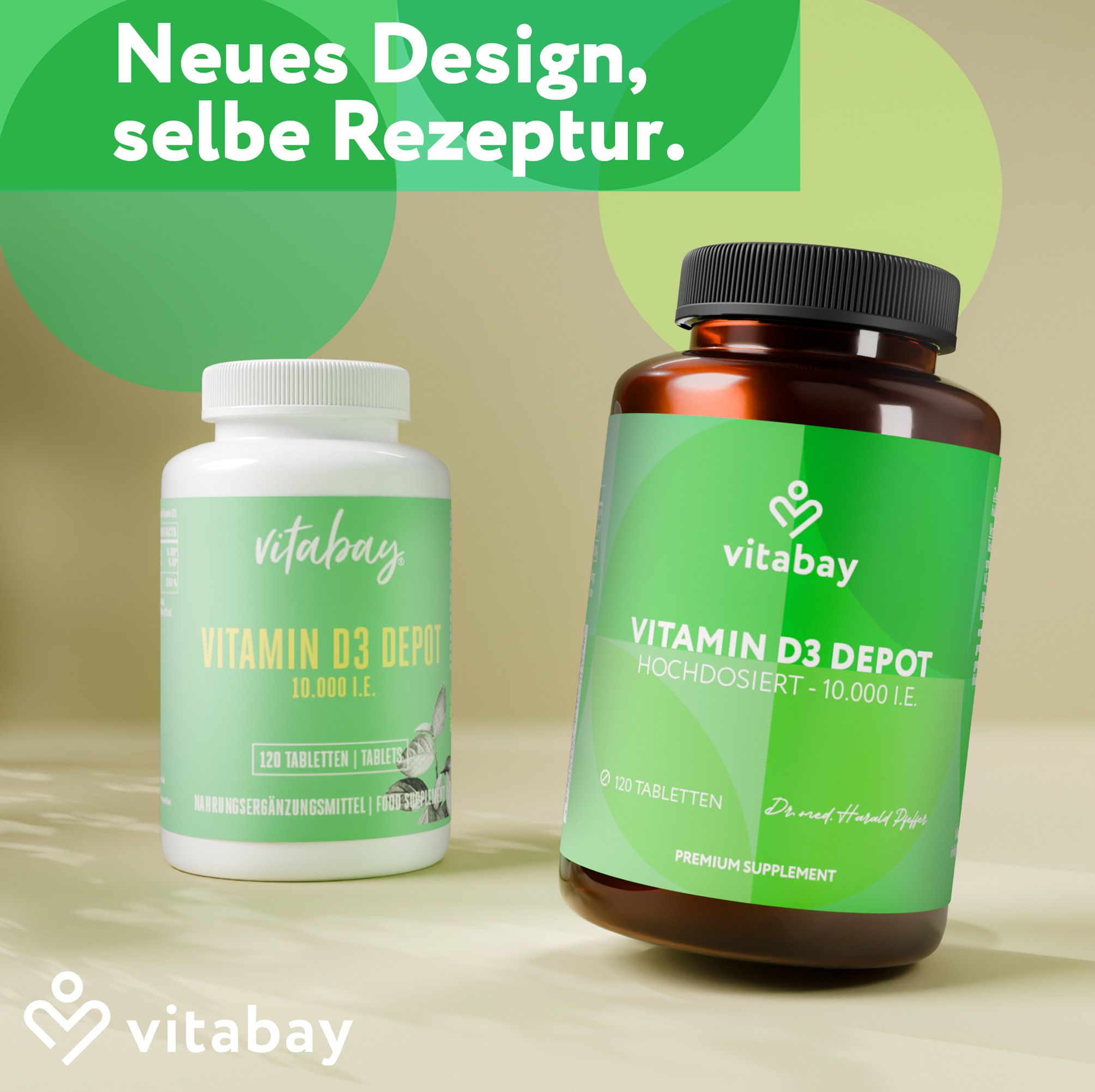 Due bottiglie. Una bianca e una marrone. Scritta: Vitamin D3 Depot 10.000 UI. Marchio: Vitabay. Testo: Nuovo design, stessa ricetta.