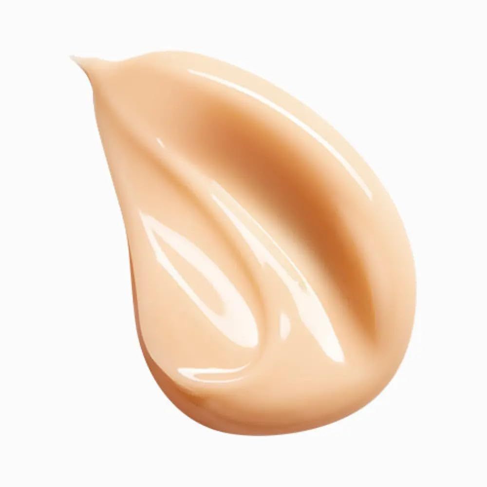 Macchia di gel chiaro e cremoso. Superficie lucida.