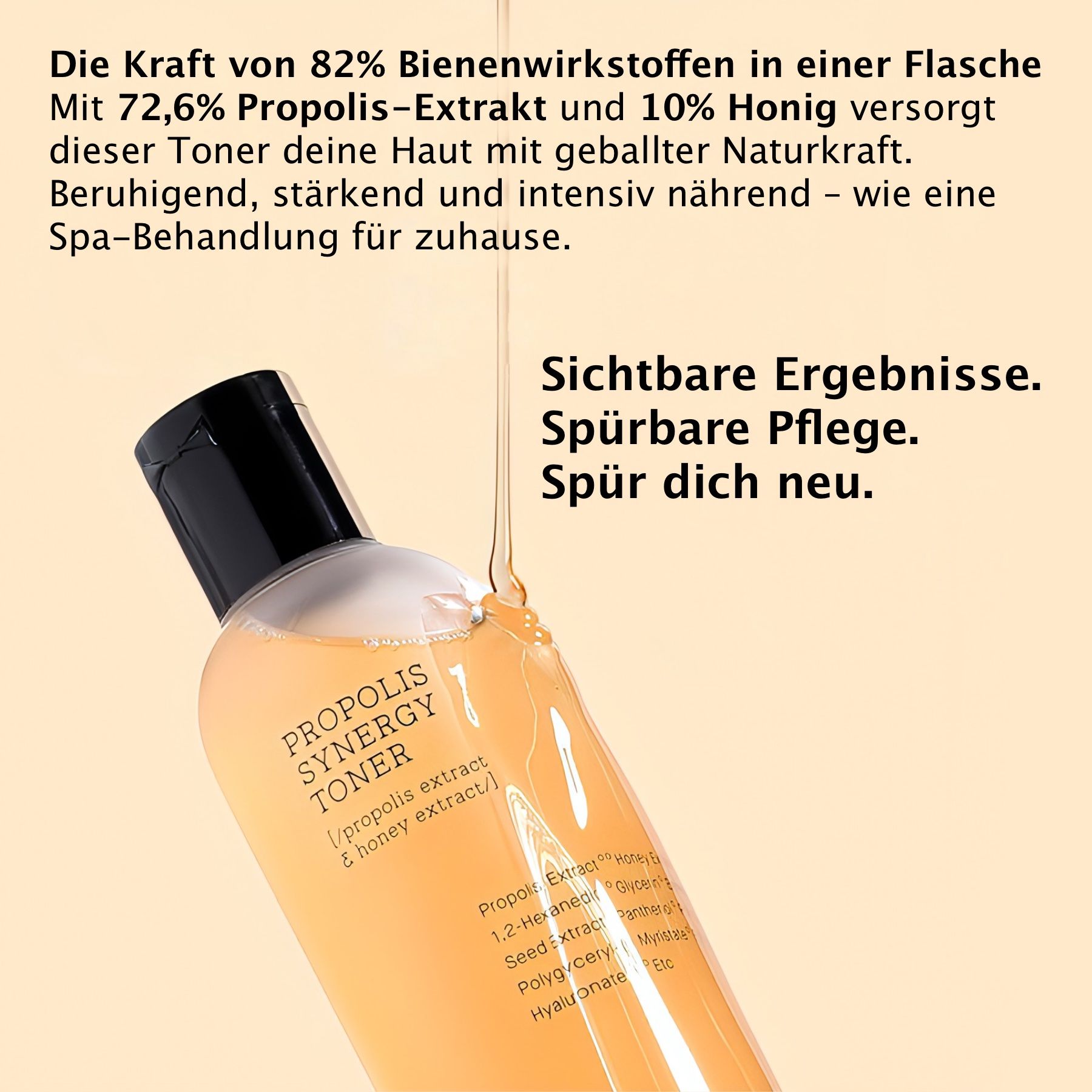 Flacone di COSRX Propolis Synergy Toner con testo. Il liquido scorre dal flacone. Testo sugli ingredienti e sui risultati.
