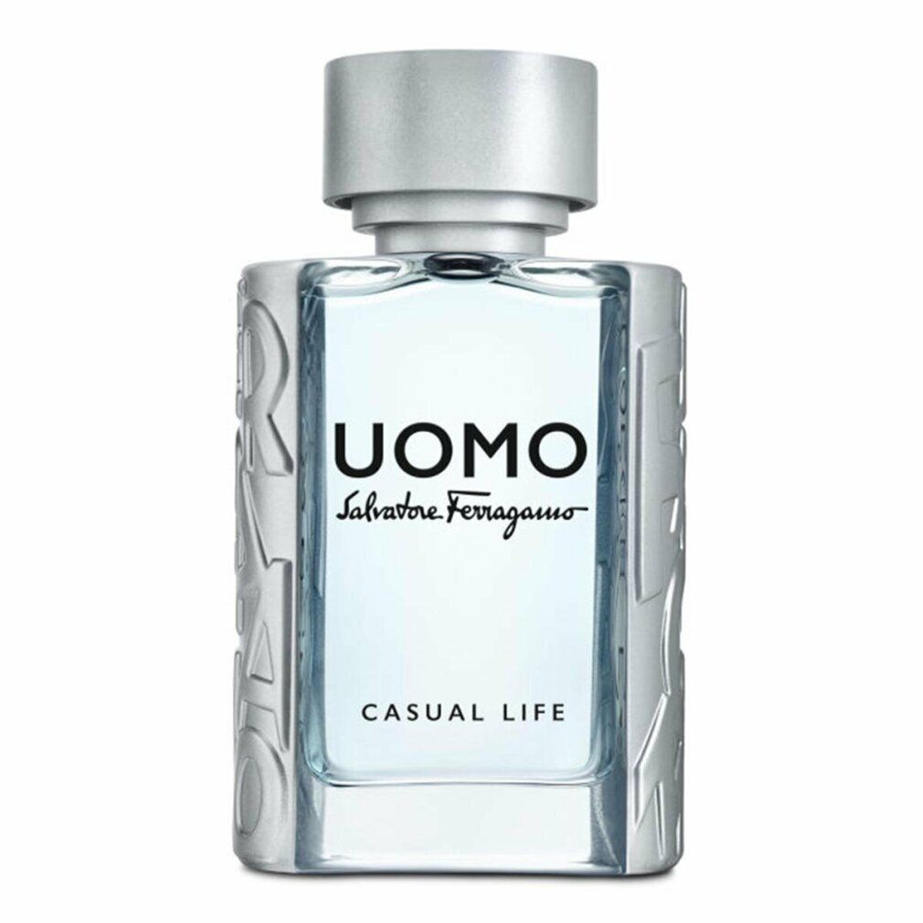 Flacone Uomo Casual Life Eau de Toilette. Forma rettangolare, tappo argentato. Testo: UOMO, Salvatore Ferragamo, Casual Life.