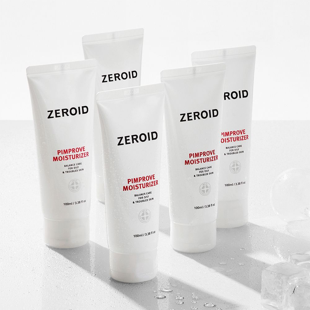 Diversi tubi bianchi ZEROID Pimprove Moisturizer. Scritta: Balance Care for Oily & Troubled Skin. 100ml/3.38 fl oz. Cubetti di ghiaccio.
