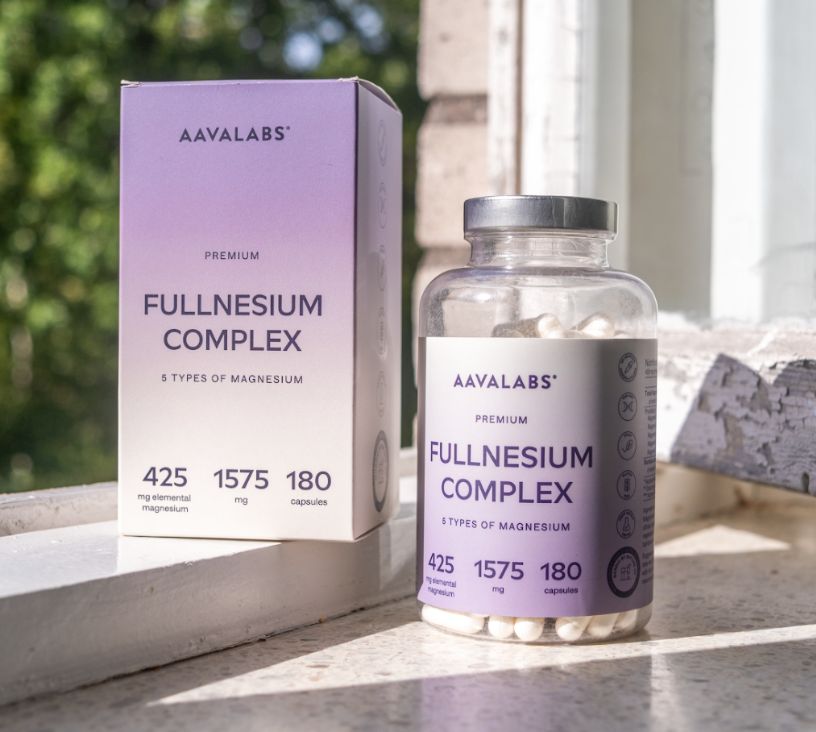 Bottiglia e scatola Aavalabs Magnesium Komplex all'aperto. 5 tipi di magnesio, 1575mg.