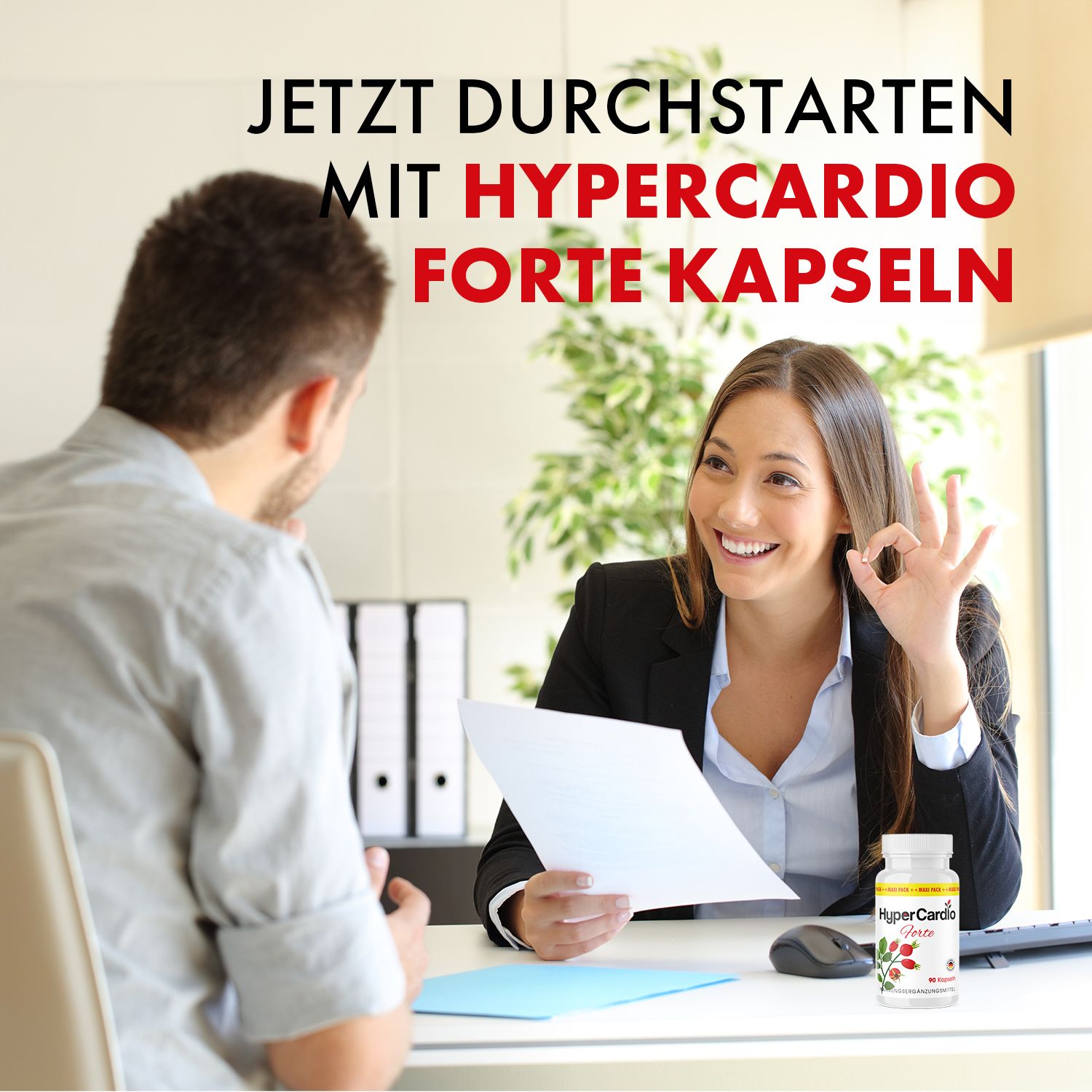 Riunione di lavoro. Donna fa segno OK. Sul tavolo: flacone di capsule HyperCardio Forte. Testo: Inizia subito con le capsule HyperCardio Forte.
