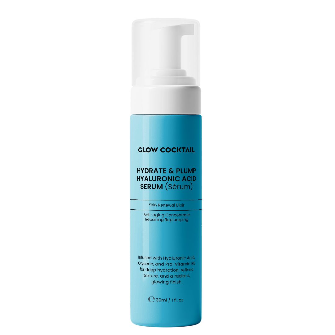 Siero all'acido ialuronico Glow Cocktail in flacone azzurro con erogatore a pompa. 30ml.
