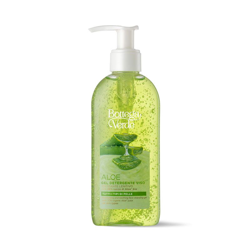 Gel verde in flacone trasparente con dosatore. Scritta: Bottega Verde, Aloe Gel detergente viso.