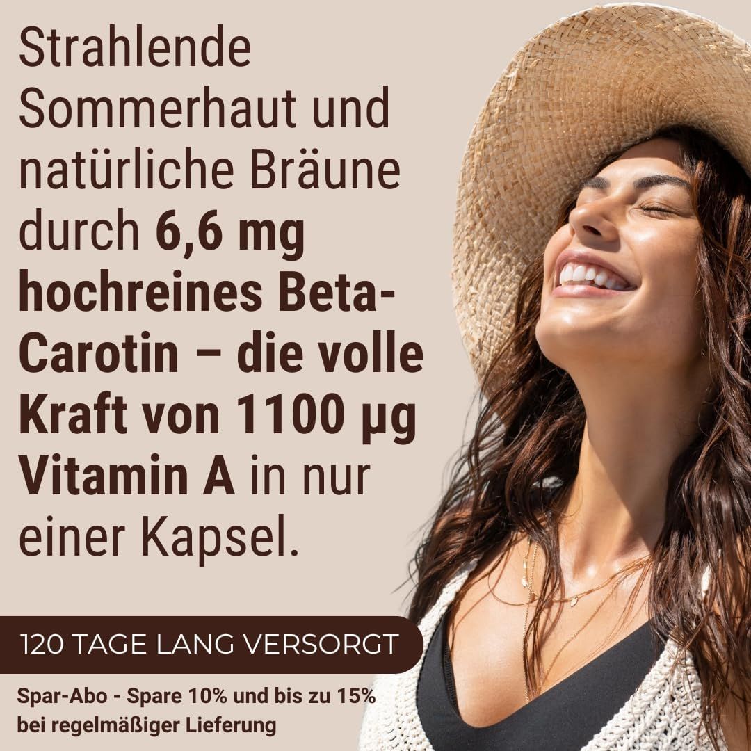 Testo: Pelle estiva radiosa e abbronzatura naturale grazie al beta-carotene. Donna sorridente con cappello.