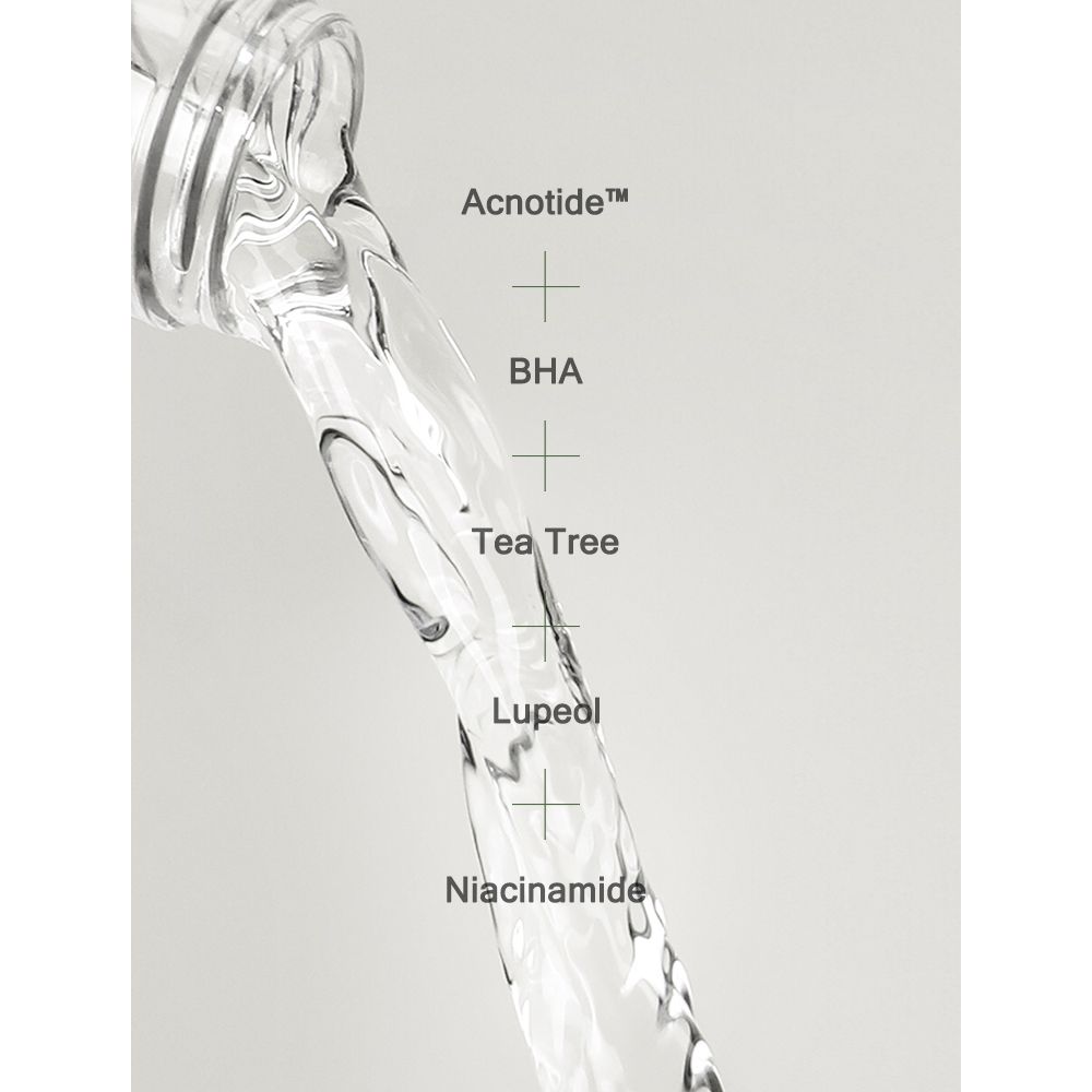 Liquido che esce da un flacone. Scritta: Acnotide, BHA, Tea Tree, Lupeol, Niacinamide. Sfondo bianco.