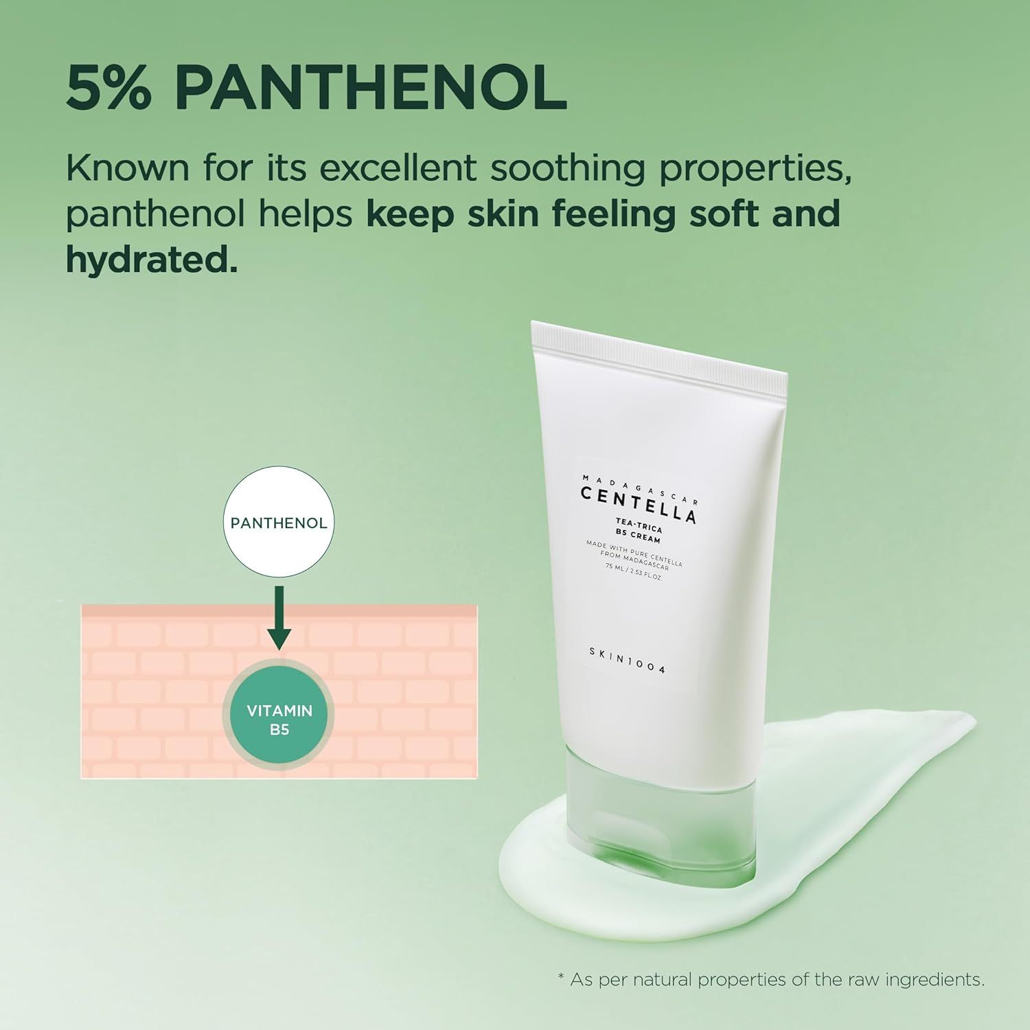 Tubo di crema con tappo verde. Testo: Tea-Trica B5 Cream, SKIN1004. Su una macchia di crema. Pantenolo.