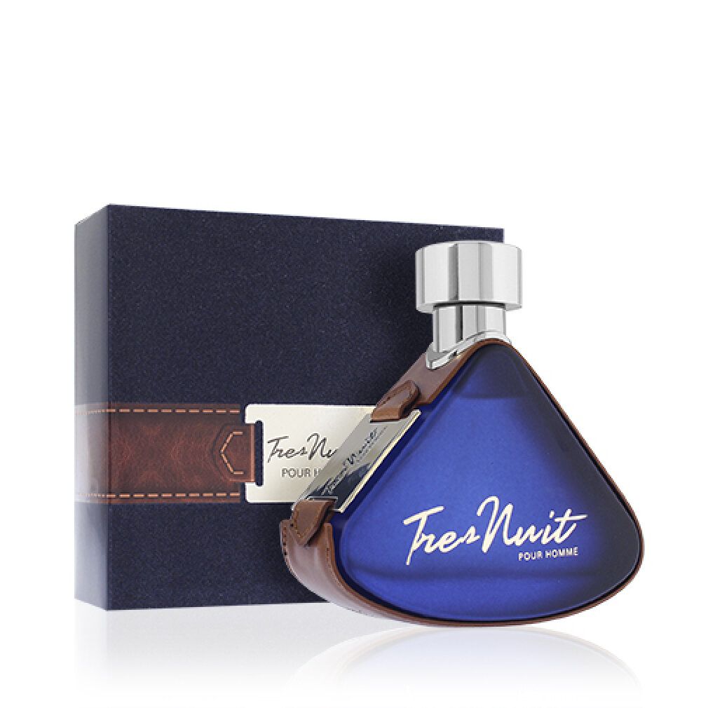 Flacone di profumo blu triangolare con bordo in pelle marrone e tappo argentato. Scatola rettangolare con fascia in pelle marrone e testo.