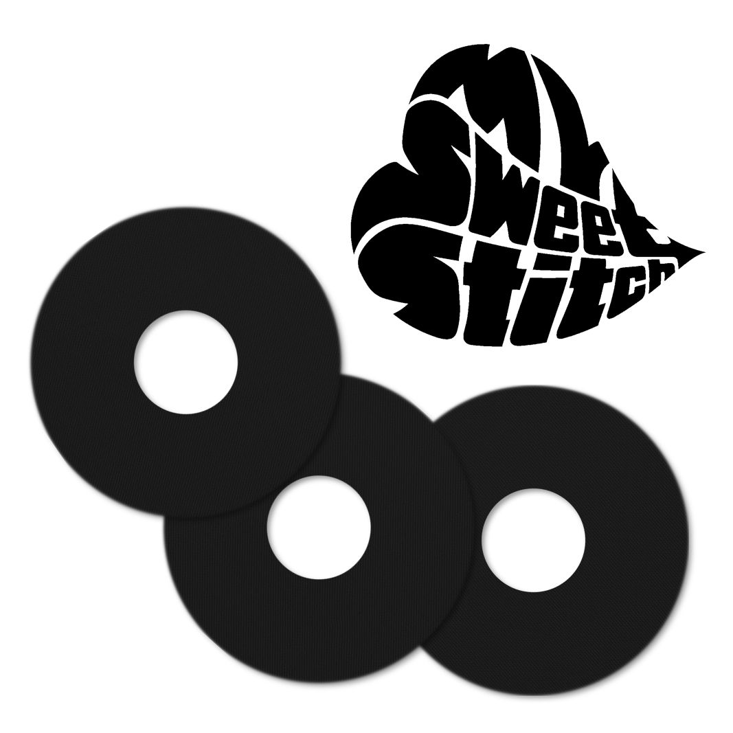 Tre anelli di fissaggio neri con foro centrale, accanto a un logo 'MySweetStitch'.