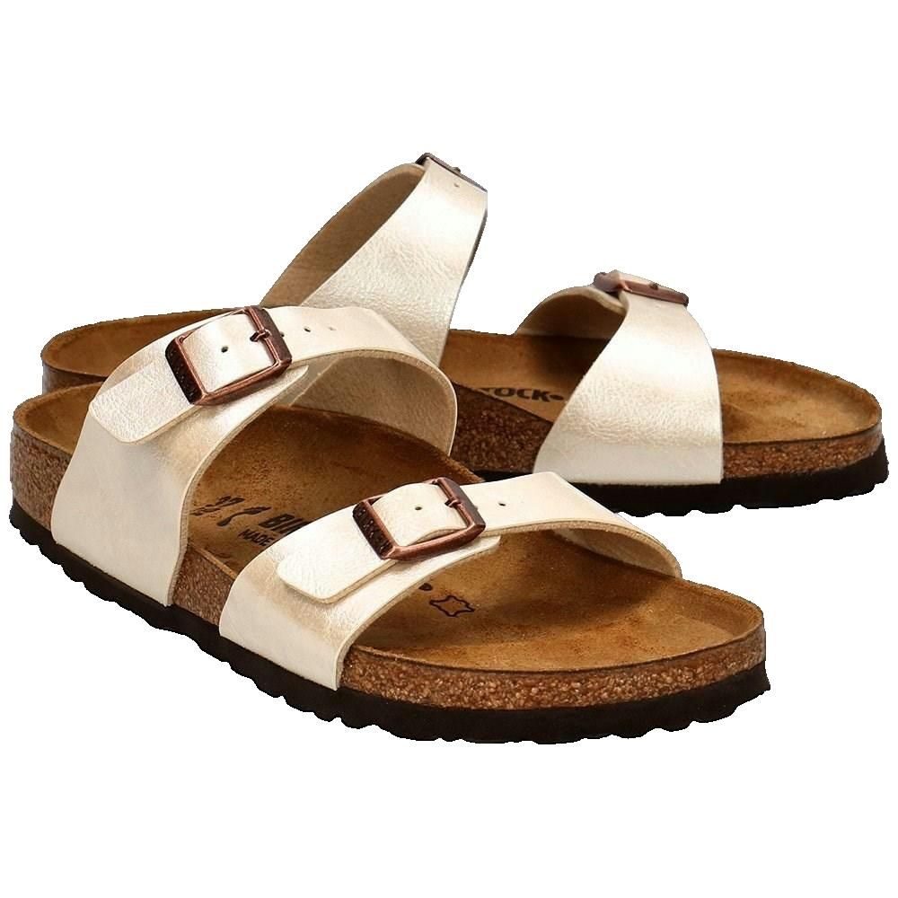 Due sandali bianchi a due cinturini, plantare in sughero, fibbia. Logo Birkenstock sulla fibbia.
