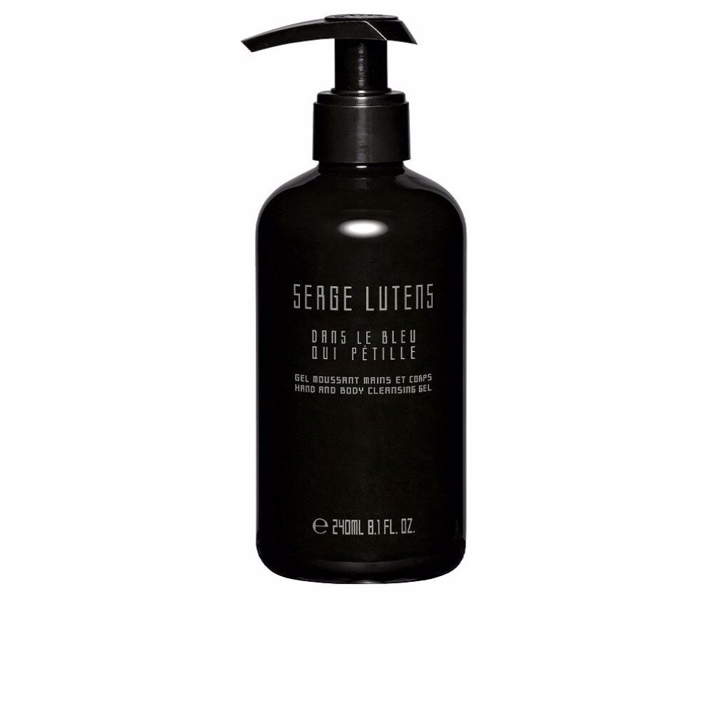 Flacone blu scuro con dosatore nero. Scritta: Serge Lutens, Dans Le Bleu Qui Petille, Gel moussant mains et corps. 240ml.