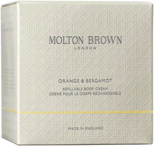 Confezione beige con motivo in rilievo. Scritte: Molton Brown London, Orange & Bergamot, Refillable Body Cream, Crème pour le corps rechargeable. Made in England.