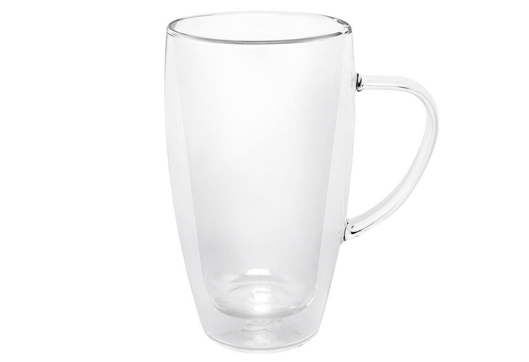 Bicchiere a doppia parete con manico. Vetro trasparente, forma cilindrica. Su sfondo bianco.