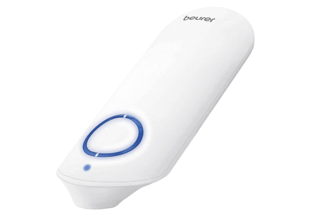 Dispositivo ovale bianco con anello e pulsante blu. Vista prospettica.