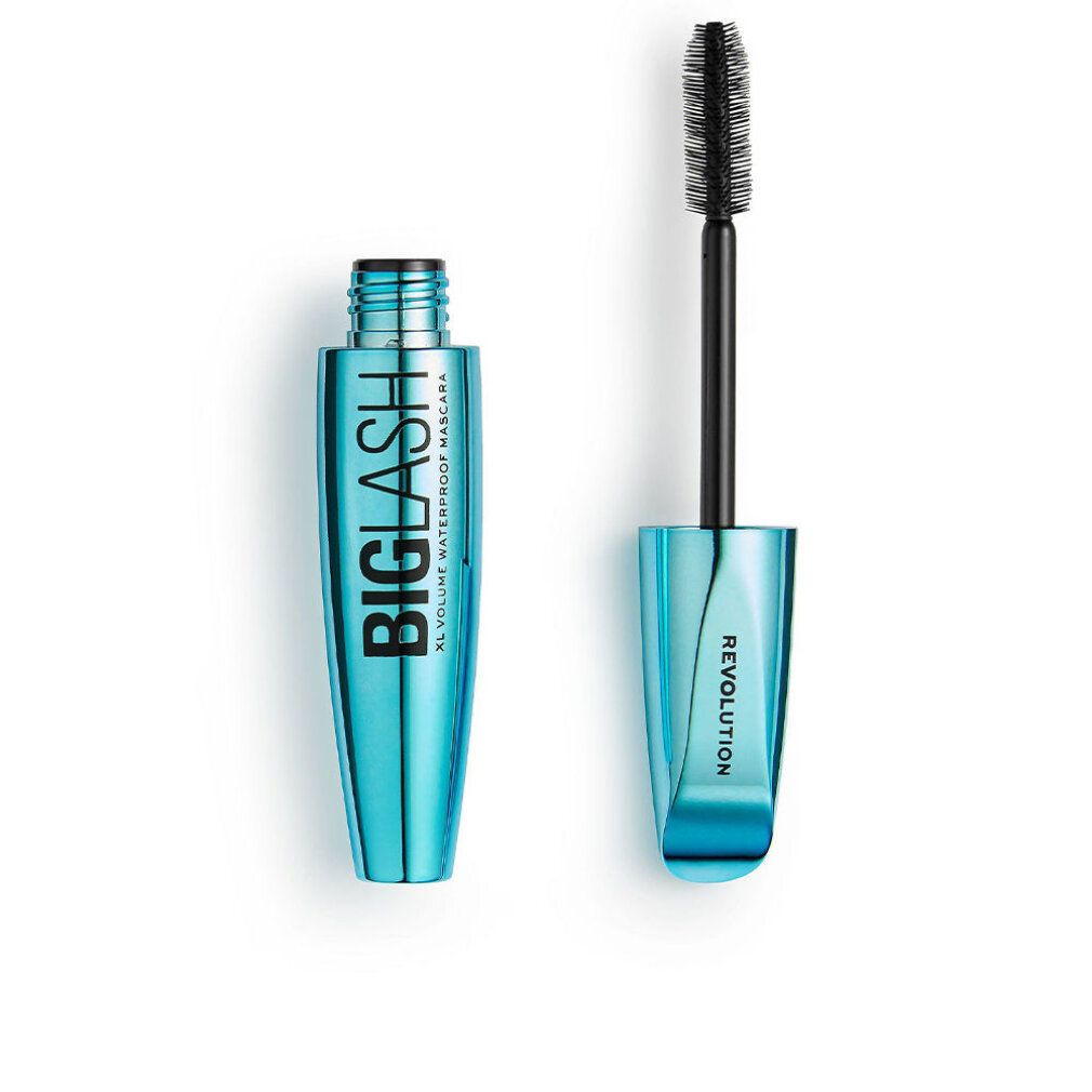 Tubo mascara azzurro chiaro e spazzola. Scritta: BIG LASH XL VOLUME WATERPROOF MASCARA. Marchio: REVOLUTION. Coperchio aperto.