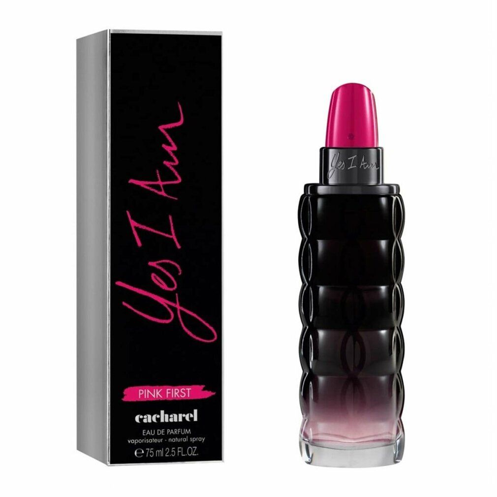 Flacone di profumo e confezione. Flacone con tappo rosa. Confezione con scritta "Yes I Am Pink First".